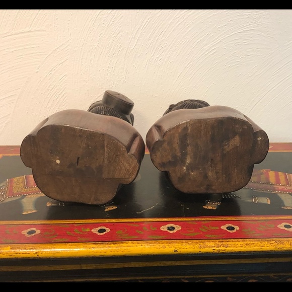 Wood Carved Statues Set Of 2 Unique Detail Carved Man & Woman - Picture 5 of 9